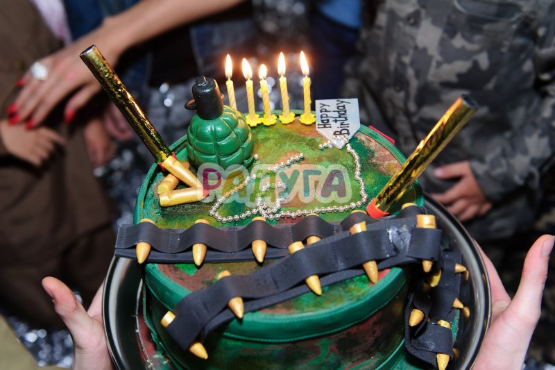 Торт Максиму 12 лет