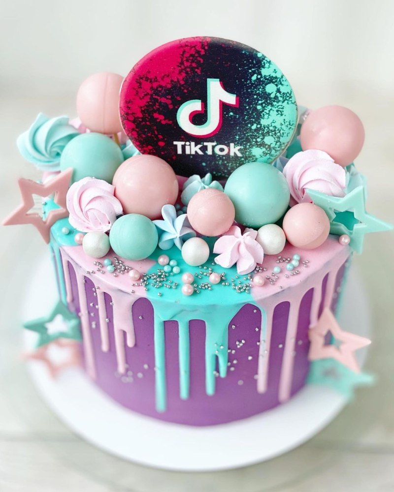 Торт тик ток для девочки 6 лет