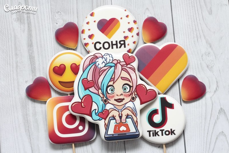 Пряники в стиле тик ток на торт