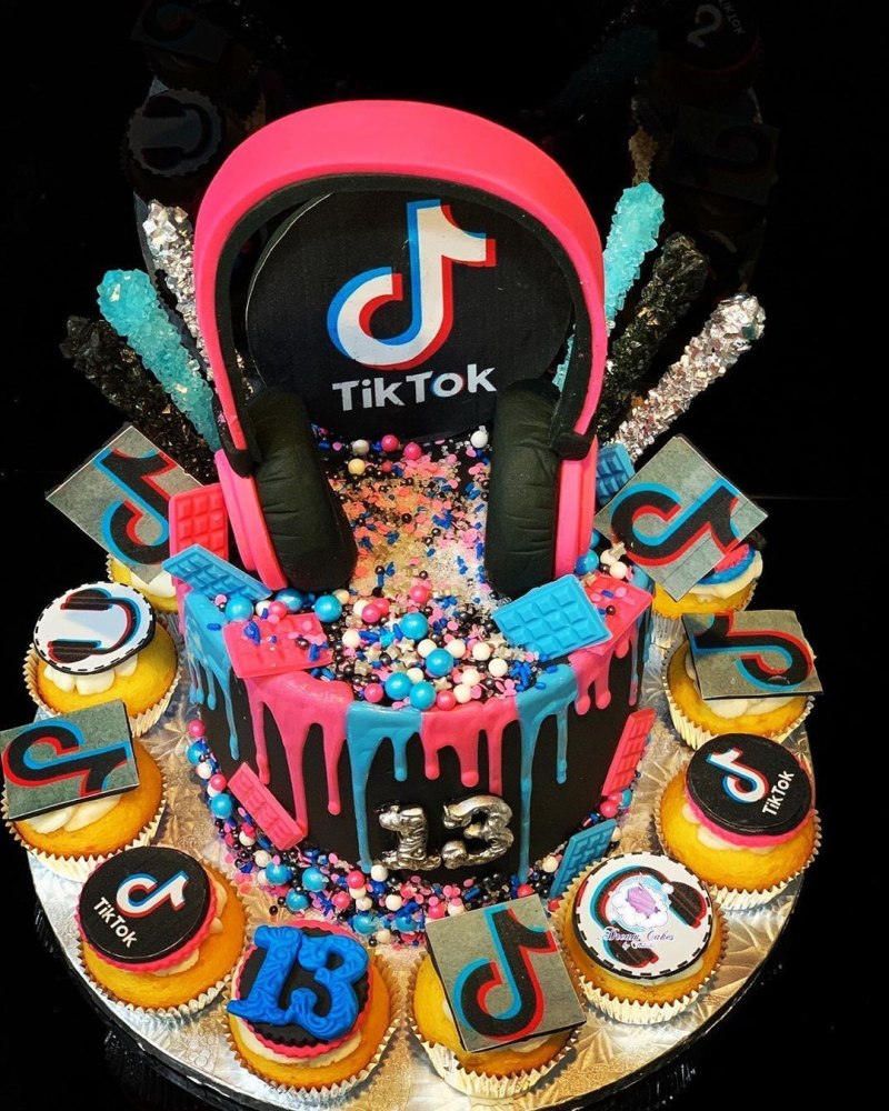 Торт тик ток