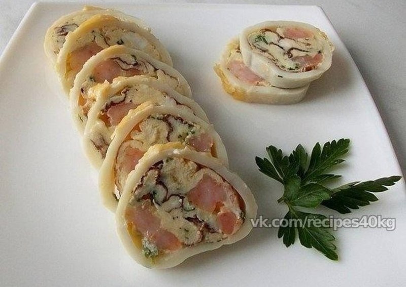 Кальмары фаршированные грибами